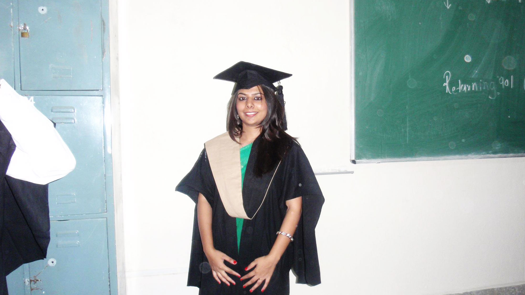 https://www.canserve.ca/wp-content/uploads/2015/10/03-Payal-at-her-university-graduation.jpg
