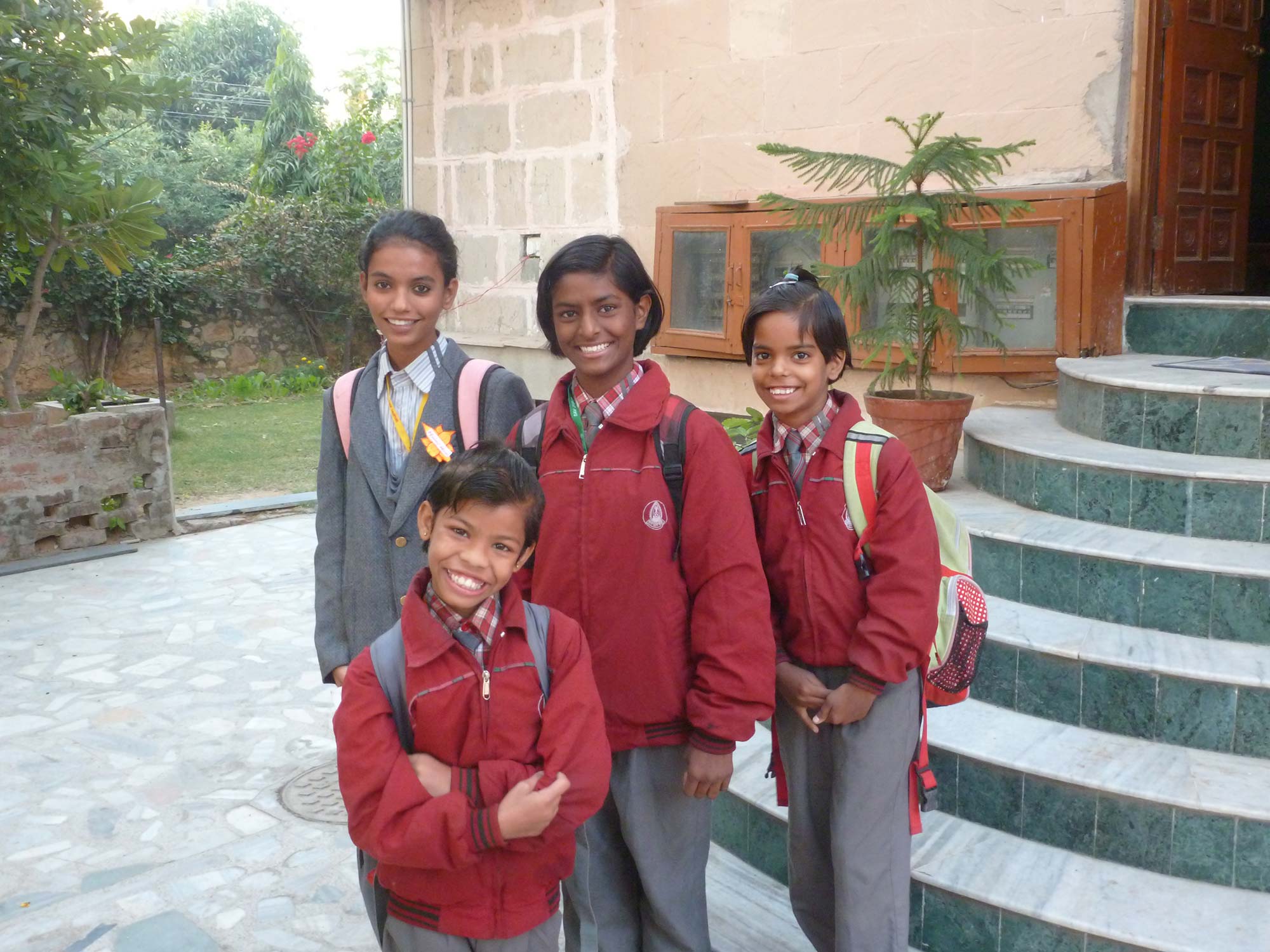 https://www.canserve.ca/wp-content/uploads/2015/10/Girls-ready-for-school-2013.jpg